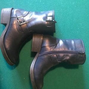 Allegra K navy blue boots